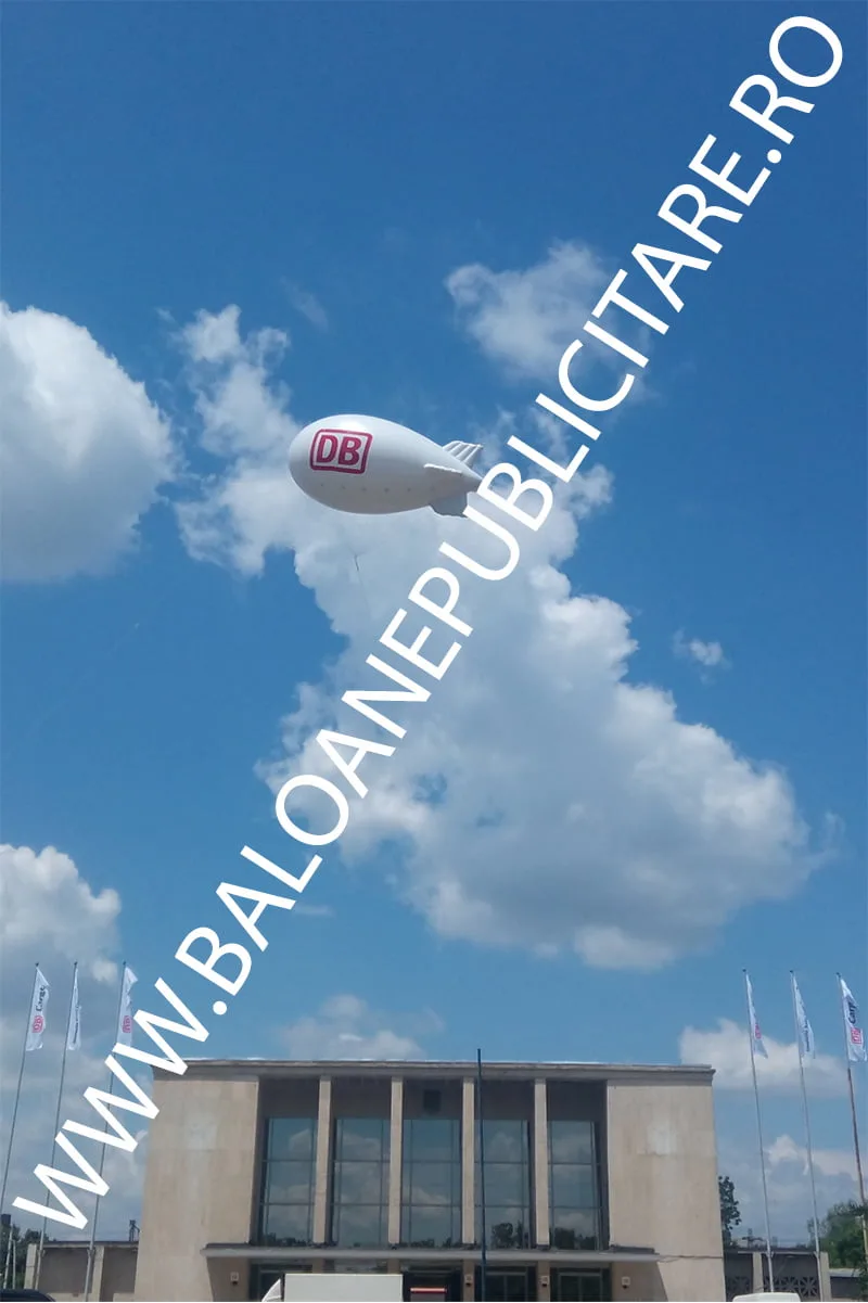 Dirijabil publicitar cu heliu